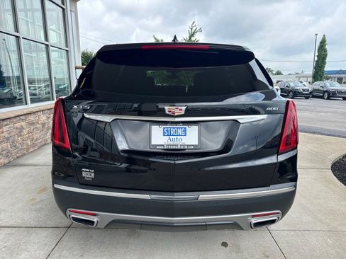 Used 2023 Cadillac XT5 Premium Luxury w/ Technology Package AWD/4WD image 4