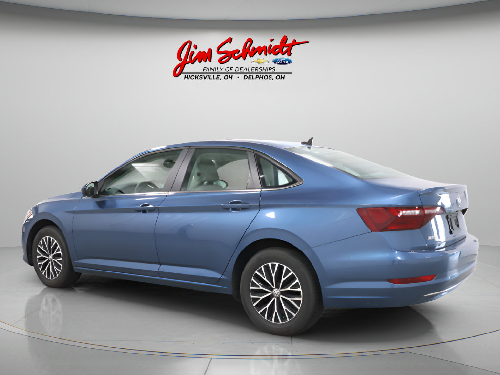 Used 2020 Volkswagen Jetta SE w/ SE Cold Weather Package FWD image 4