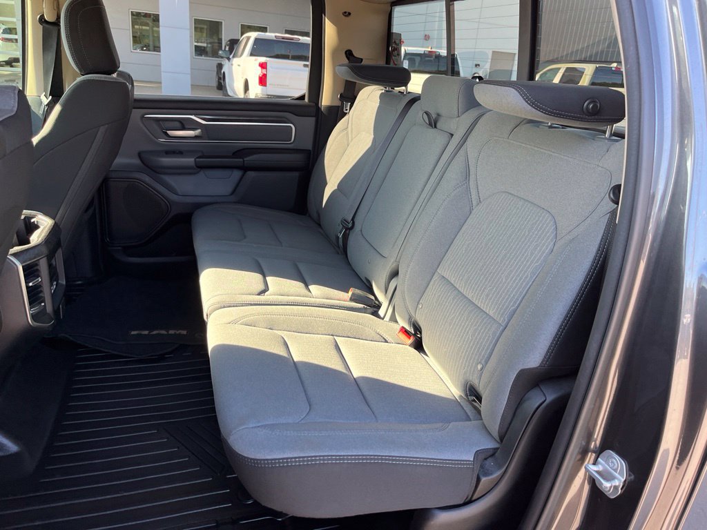 Used 2019 RAM 1500 Big Horn AWD/4WD image 10