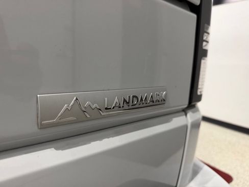 Used 2016 Land Rover LR4 HSE LUX AWD/4WD image 14