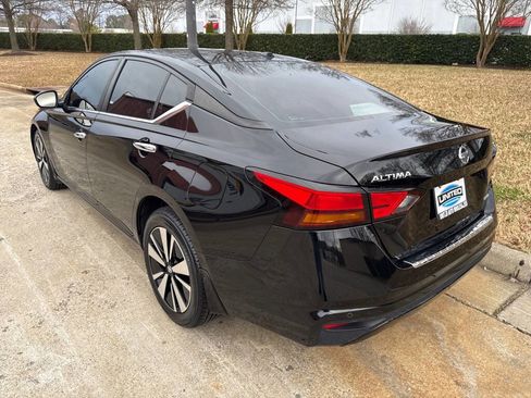 Used 2022 Nissan Altima 2.5 SV image 5