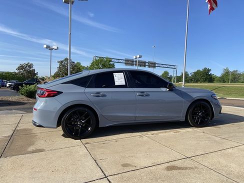 Used 2024 Honda Civic Sport image 12
