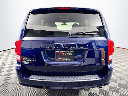 Used 2014 Dodge Grand Caravan SXT FWD image 6