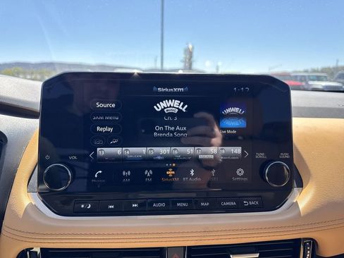 Used 2023 Nissan Rogue Platinum w/ Platinum Premium Package image 16