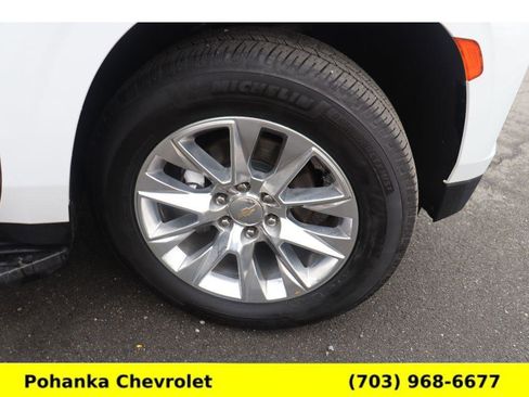 Used 2022 Chevrolet Suburban Premier image 32