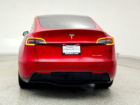 Used 2022 Tesla Model Y Long Range AWD/4WD image 6
