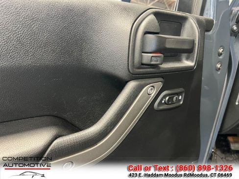 Used 2018 Jeep Wrangler Unlimited Sport S AWD/4WD image 7