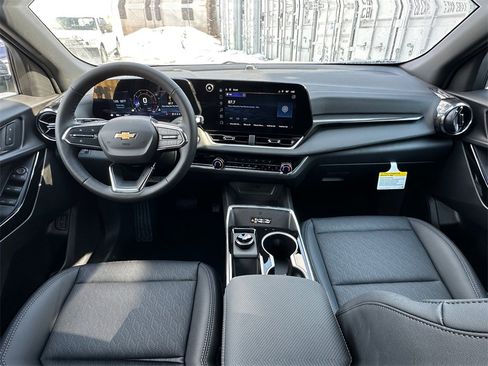 New 2026 Chevrolet Equinox LT w/ Convenience Package II image 21