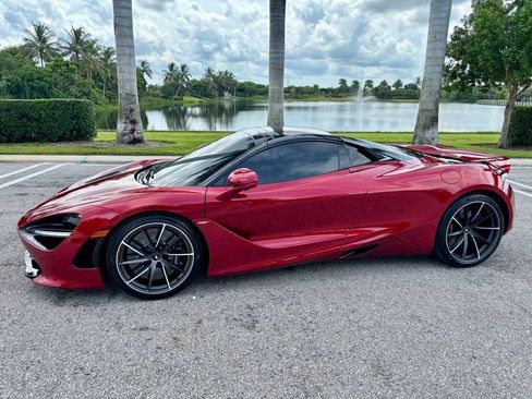 Used 2022 McLaren 720S Luxury RWD image 2