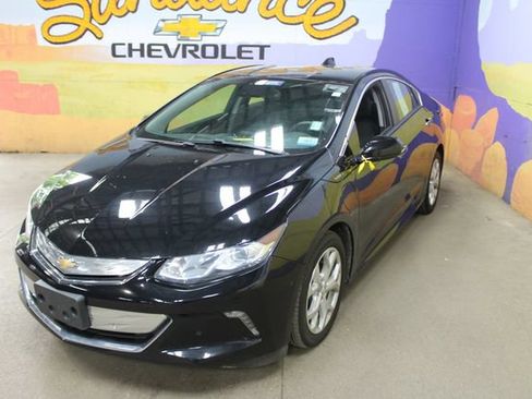 Used 2016 Chevrolet Volt Premier w/ Driver Confidence Package FWD image 4