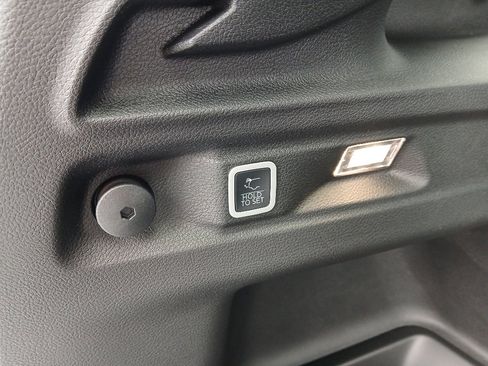 New 2025 Jeep Grand Cherokee L Laredo w/ Luxury Tech Group I image 30