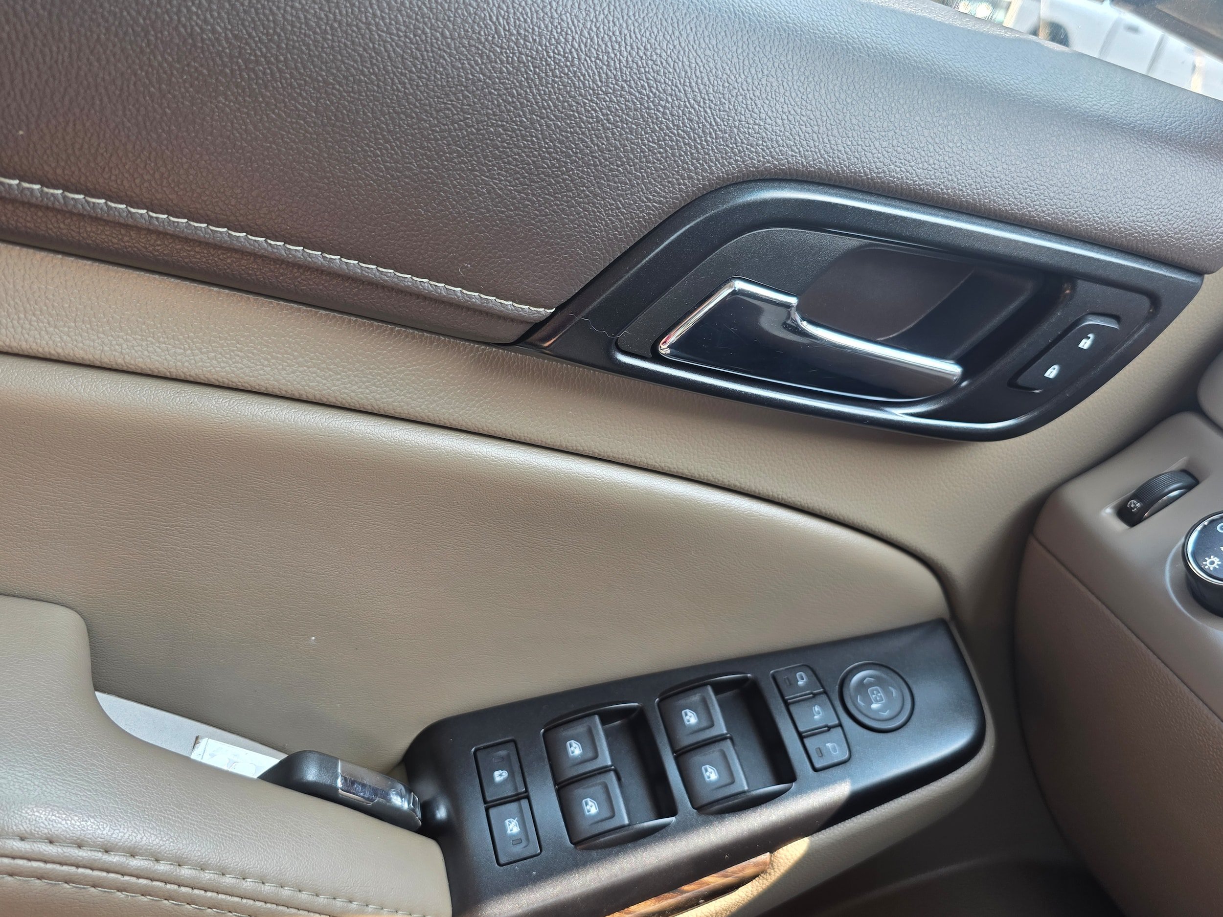 Used 2017 GMC Yukon SLT w/ Open Road Package RWD image 17