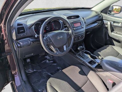 Used 2014 Kia Sorento LX FWD image 10