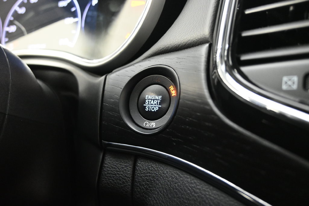Used 2021 Jeep Grand Cherokee Summit AWD/4WD image 32