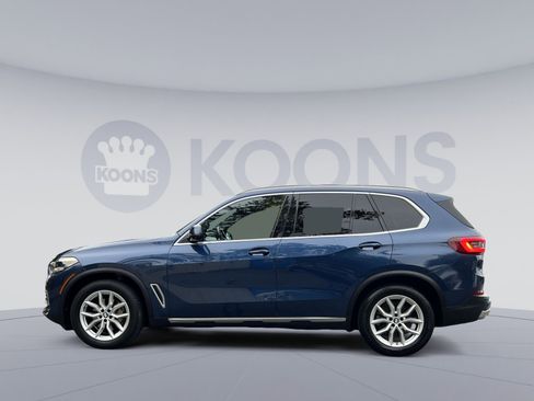 Used 2022 BMW X5 xDrive40i w/ Parking Assistance Package image 2