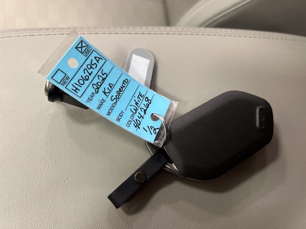 Used 2025 Kia Sorento EX FWD image 31