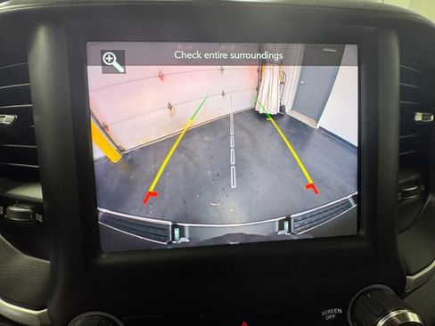Used 2020 RAM 1500 Big Horn AWD/4WD image 18