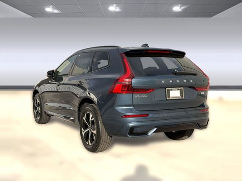 New 2026 Volvo XC60 B5 Core w/ Climate Package image 3