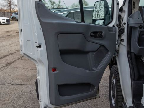 Used 2019 Ford Transit 250 Base image 28
