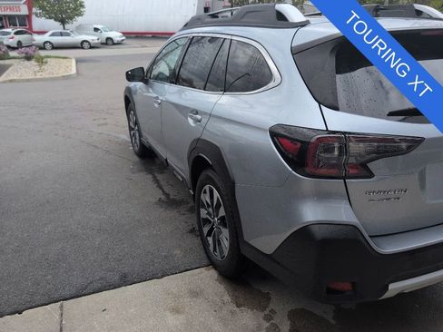 Used 2023 Subaru Outback Touring XT AWD/4WD image 5