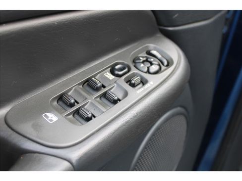 Used 2004 Dodge Ram 2500 Truck SLT w/ Trailer Tow Group image 14