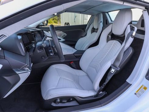 Used 2025 Chevrolet Corvette Stingray Premium Conv w/ Z51 Performance Package RWD image 15