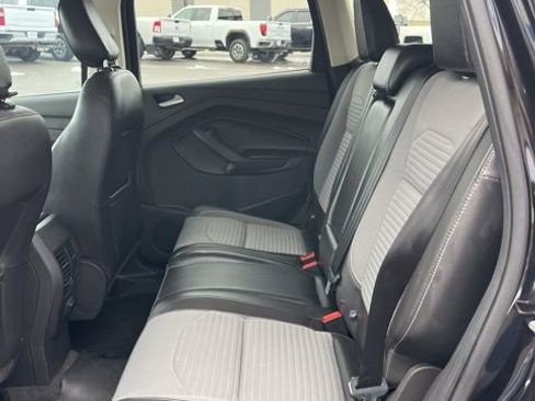 Used 2018 Ford Escape SE w/ SE Sport Appearance Package image 33