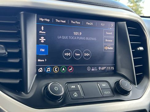 Used 2020 GMC Acadia SLT w/ Premium Package FWD image 20