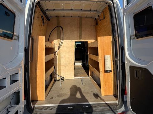 Used 2021 Mercedes-Benz Sprinter 2500 image 12