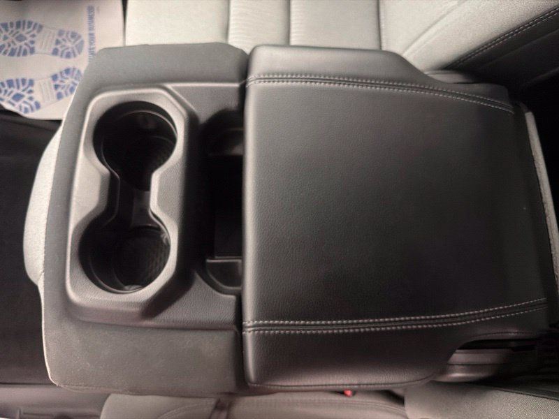 Used 2022 RAM 1500 Big Horn AWD/4WD image 32