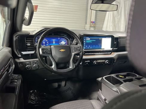 Used 2024 Chevrolet Silverado 2500 LT image 23
