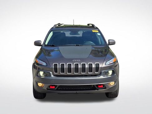 Used 2018 Jeep Cherokee Trailhawk w/ Cold Weather Group AWD/4WD image 12