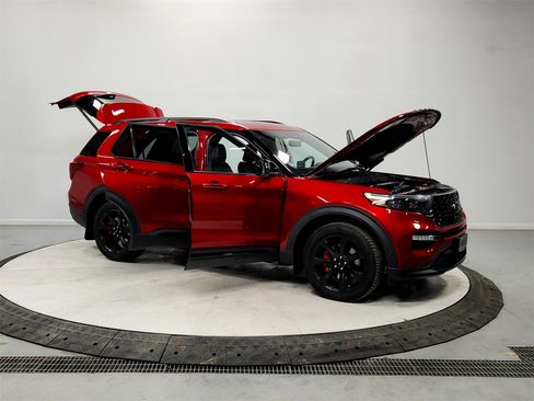 Used 2023 Ford Explorer ST w/ Equipment Group 401A image 9