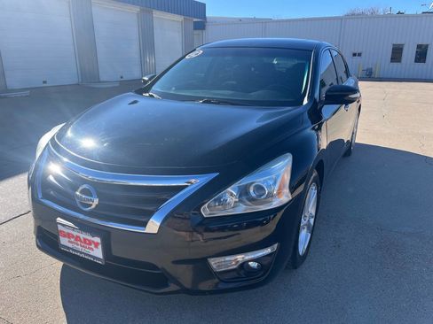Used 2014 Nissan Altima 2.5 SV w/ Convenience Package FWD image 8