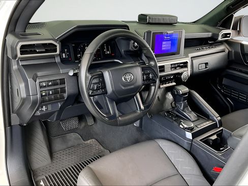 Used 2024 Toyota Tacoma SR AWD/4WD image 14
