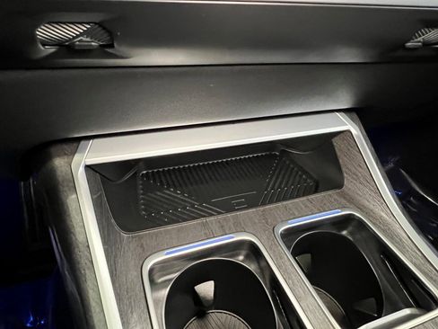 Used 2024 BMW 740i image 45