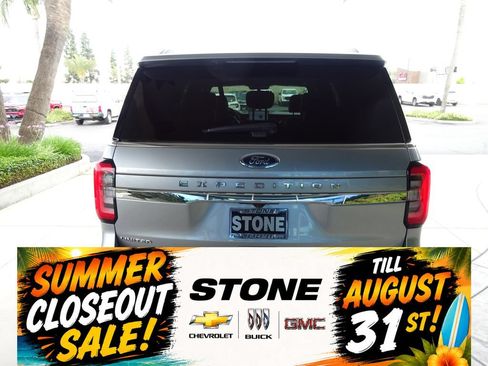 Used 2022 Ford Expedition Limited AWD/4WD image 6