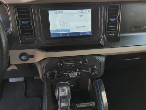 Used 2022 Ford Bronco Wildtrak AWD/4WD image 10