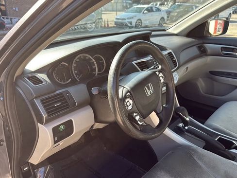 Used 2013 Honda Accord LX image 12