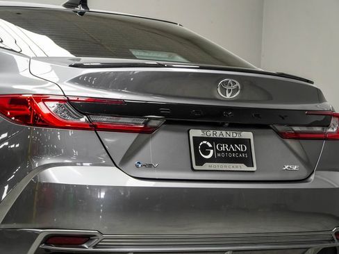 Used 2025 Toyota Camry XSE FWD image 15
