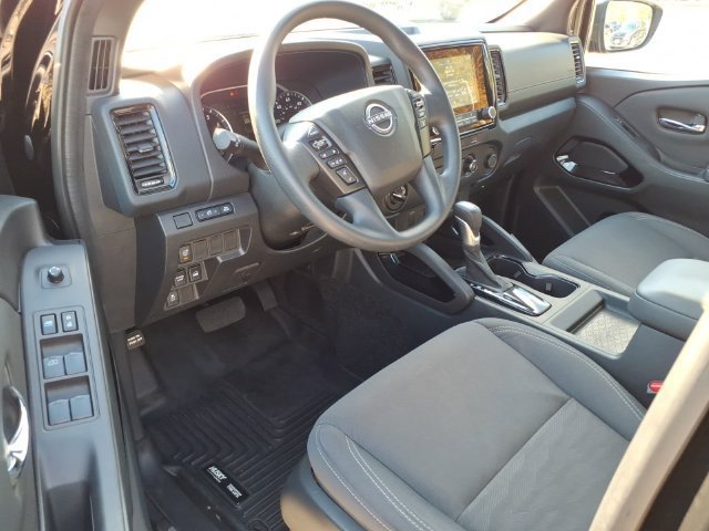 Used 2023 Nissan Frontier SV w/ Midnight Edition Package AWD/4WD image 18