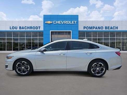 Used 2022 Chevrolet Malibu LT FWD image 4