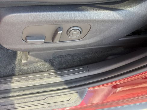 Used 2026 Kia Carnival FWD image 23