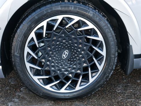 Used 2024 Hyundai Ioniq 5 Limited image 7