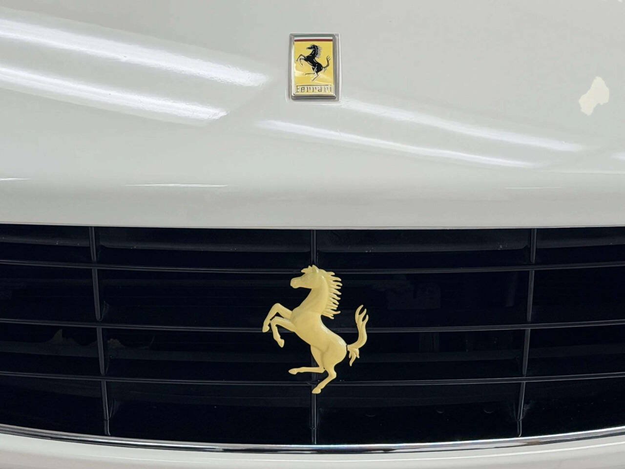 Used 2012 Ferrari California RWD image 24