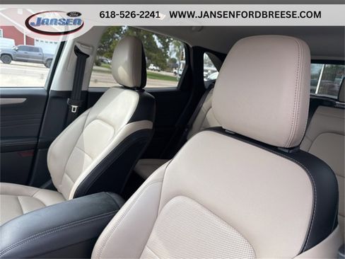 Used 2022 Ford Escape SEL image 10