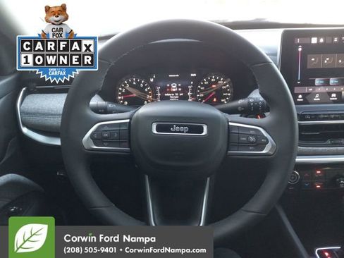 Used 2022 Jeep Compass Latitude image 14