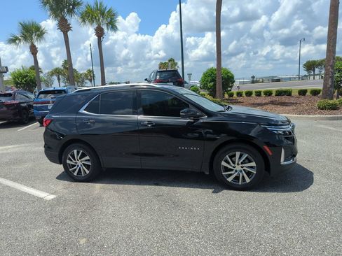 Used 2024 Chevrolet Equinox Premier FWD image 2