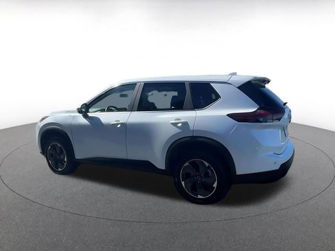 Used 2025 Nissan Rogue SV image 10