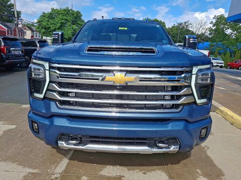 New 2026 Chevrolet Silverado 2500 High Country w/ High Country Premium Package AWD/4WD image 2